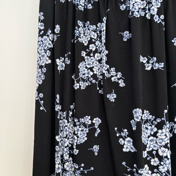 Old Navy Sleeveless Maxi Dress - Size S - Picture 3 of 5